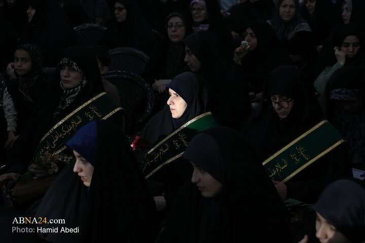 در آستانه فرارسیدن نیمه شعبان اجتمــاع عظیــم بانــوان و مــادران فعال در عرصه مهدویت با عنوان همایش نرجسانه و در قالب جشنواره ملی بزرگداشت حضرت نرجس سلام‌الله‌علیها سه‌شنبه (۷ بهمن ۱۴۰۴) با حضور خانواده‌های شهدای جنگ ۱۲ روزه در شبستان بقیـع مسجد مقدس جمکران برگزار شد.