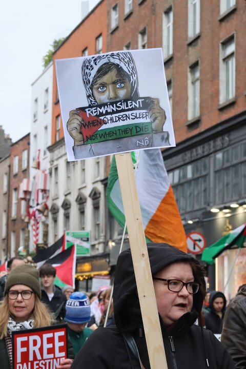 Informe fotográfico | Poderosa solidaridad con el pueblo palestino en Dublín, Irlanda