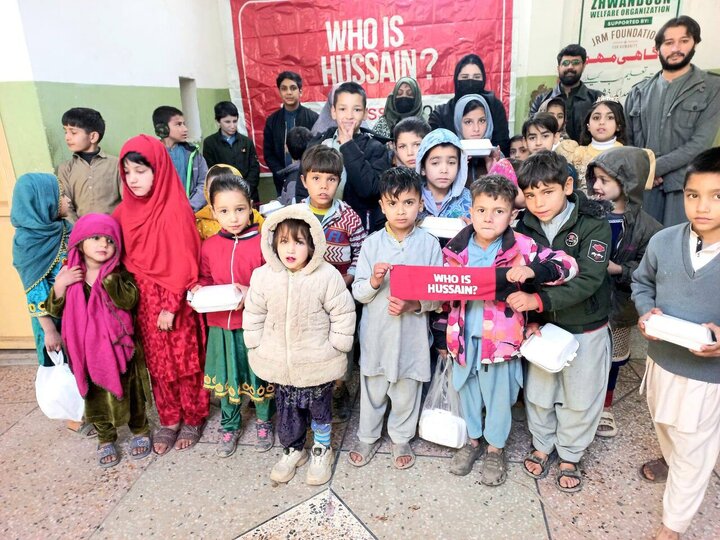 Informe fotográfico | El capítulo de Who is Hussain en Peshawar distribuye 50 paquetes de alimentos y lleva alegría y sonrisas a niños vulnerables