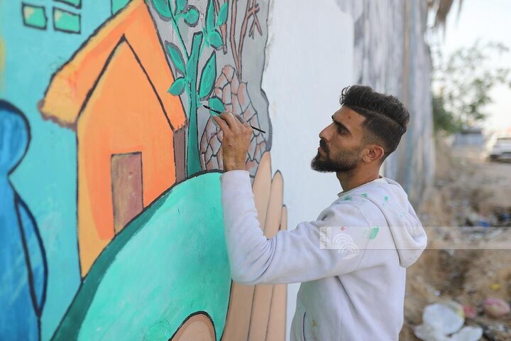 Informe fotográfico | Artistas de Gaza y pintura de esperanza sobre las ruinas