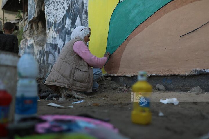Informe fotográfico | Artistas de Gaza y pintura de esperanza sobre las ruinas