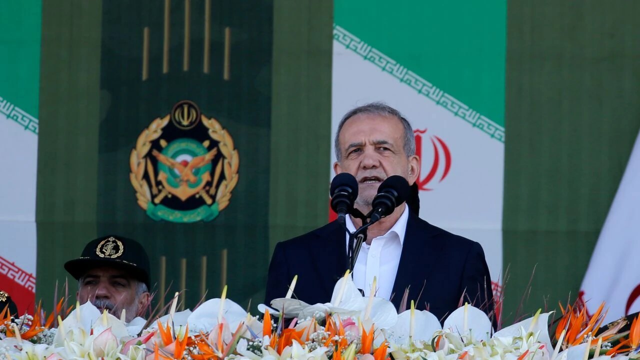 Pezeşkiyan: İslam dünyasının dayanışması bölgenin güvencesidir