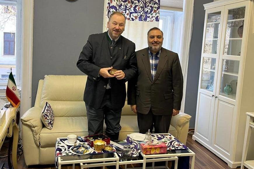 کلیسای کاتولیک اتریش به گفت‌وگو با اسلام شیعی علاقه‌مند است/ گفت‌وگوی ادیان؛ زمینه‌ساز آرامش و همزیستی مسالمت‌آمیز