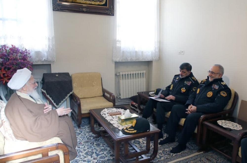 آیت‌الله جوادی آملی: اتاق جنگ اصلی دشمن را بشناسیم