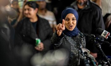 Derbaskirina xetên sor ên Qesra Spî; Îlhan Omer li dijî tundiya Trump disekine