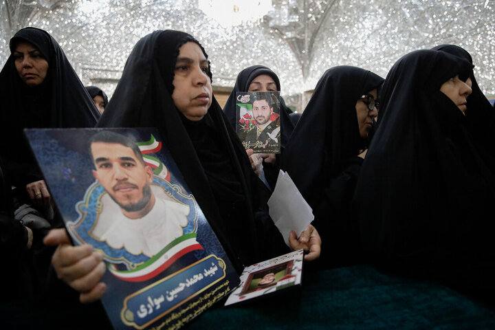 အေမာမ်ရေဇာ (အ.စ) ရောင်ဇာတော် ၏ ဖုန်မှုန့်များ သန့်ရှင်းရေးအခမ်းအနား တွင် ဆူပူအကြမ်းဖက် သမားများ ၏ လက်ချက်ဖြင့် အာဇာနည်ဖြစ်သွားသူများ၏ မိသားစုများတက်ရောက် ။ ။ Photos