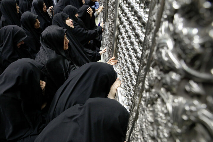 အေမာမ်ရေဇာ (အ.စ) ရောင်ဇာတော် ၏ ဖုန်မှုန့်များ သန့်ရှင်းရေးအခမ်းအနား တွင် ဆူပူအကြမ်းဖက် သမားများ ၏ လက်ချက်ဖြင့် အာဇာနည်ဖြစ်သွားသူများ၏ မိသားစုများတက်ရောက် ။ ။ Photos