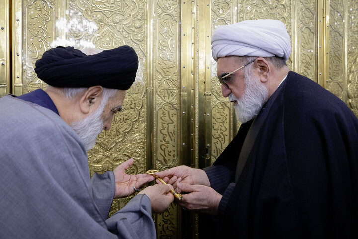 အေမာမ်ရေဇာ (အ.စ) ရောင်ဇာတော် ၏ ဖုန်မှုန့်များ သန့်ရှင်းရေးအခမ်းအနား တွင် ဆူပူအကြမ်းဖက် သမားများ ၏ လက်ချက်ဖြင့် အာဇာနည်ဖြစ်သွားသူများ၏ မိသားစုများတက်ရောက် ။ ။ Photos