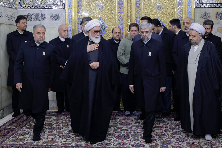 အေမာမ်ရေဇာ (အ.စ) ရောင်ဇာတော် ၏ ဖုန်မှုန့်များ သန့်ရှင်းရေးအခမ်းအနား တွင် ဆူပူအကြမ်းဖက် သမားများ ၏ လက်ချက်ဖြင့် အာဇာနည်ဖြစ်သွားသူများ၏ မိသားစုများတက်ရောက် ။ ။ Photos