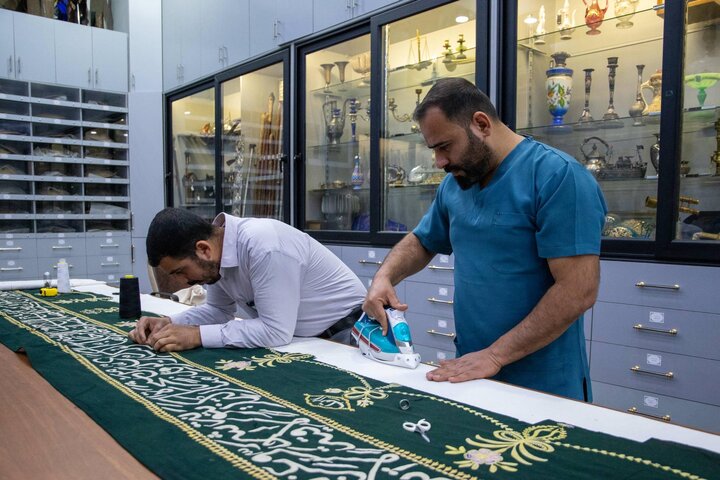 صيانة وترميم المجموعة الثانية من المنسوجات التابعة للعتبة العسكرية المقدسة