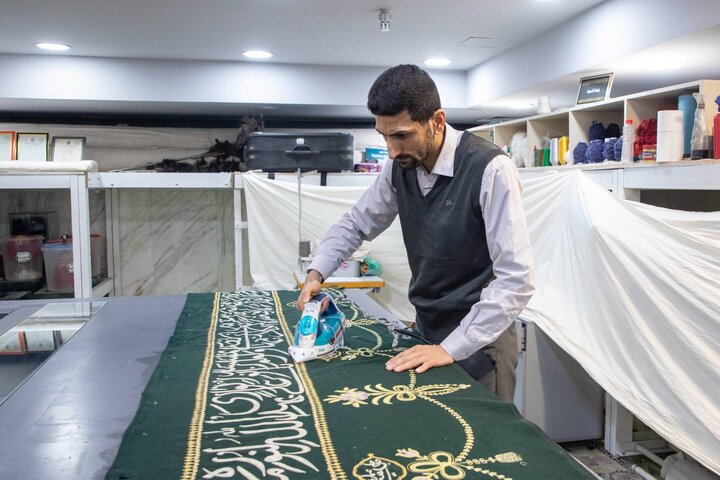 صيانة وترميم المجموعة الثانية من المنسوجات التابعة للعتبة العسكرية المقدسة