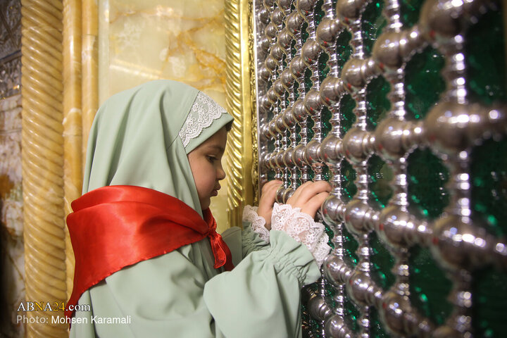 Informe fotográfico | Ceremonia de celebración del Taklif para dos mil niñas de 9 años en el mausoleo de la Excelencia Fátima Masuma (la paz sea con ella)