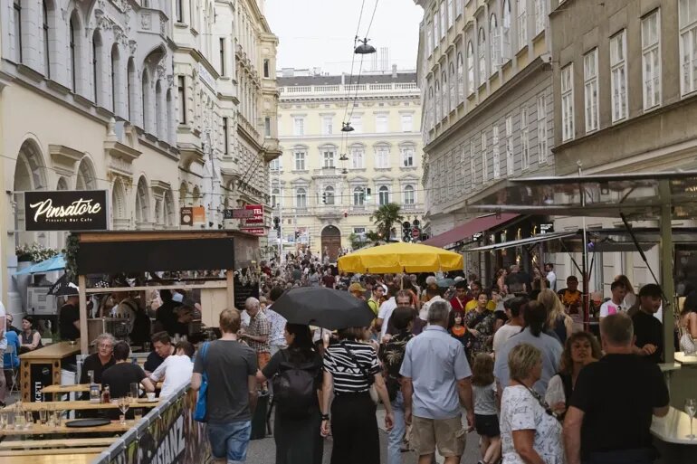 اسلامستیزی نظاممند در اتریش؛ از نظرسنجیها تا سیاستگذاری رسمی