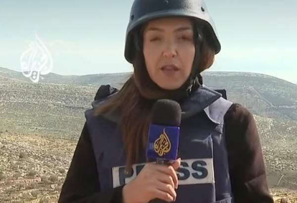 দখলকৃত জেরুজালেমে আল জাজিরার সংবাদদাতার কভারেজ আটকাচ্ছে দখলদার বাহিনী