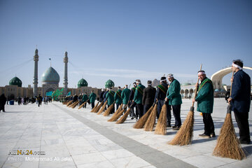 Informe fotográfico | Ceremonia de barrido por los servidores de la Mezquita Sagrada de Jamkaran