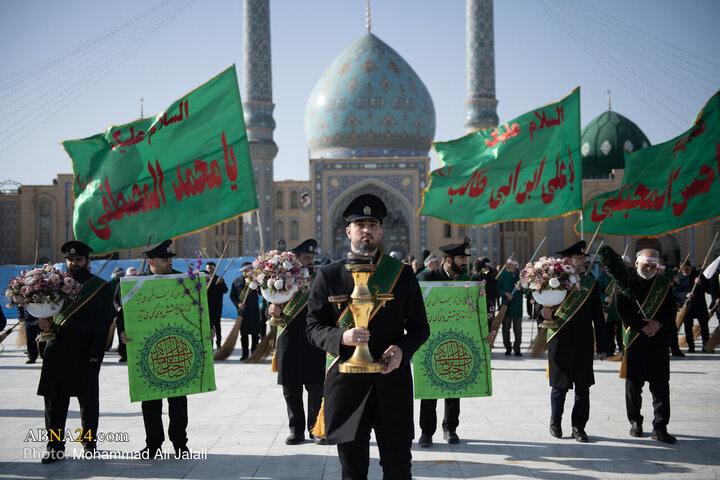 آئین جاروکشی خادمان مسجد مقدس جمکران