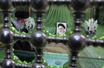 تحلیلگران تلویزیون فرانسه: شگفت‌انگیز است؛ آیت‌الله خامنه‌ای پیام قدرت و صلابت را مخابره کرد + ویدیو