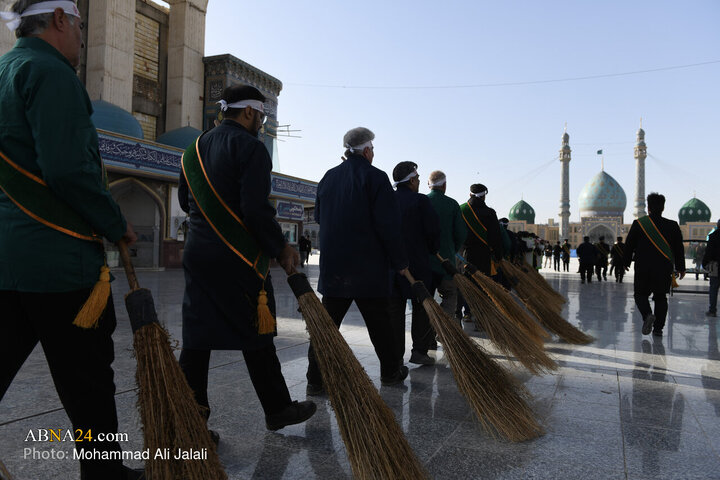 Photos: Sweeping Ceremony of Servants of Jamkaran Mosque