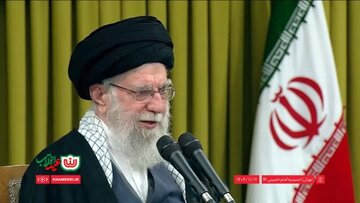 Pinuno ng Islamikong Rebolusyon: Dapat malaman ng Estados Unidos na kung maglulunsad ng digmaan, sa pagkakataong ito ay magiging digmaang panrehiyon