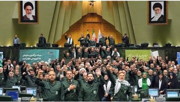 Wabunge wa Iran Wavaa Sare za IRGC, Bunge Latangaza Majeshi ya Ulaya kuwa Makundi ya Kigaidi