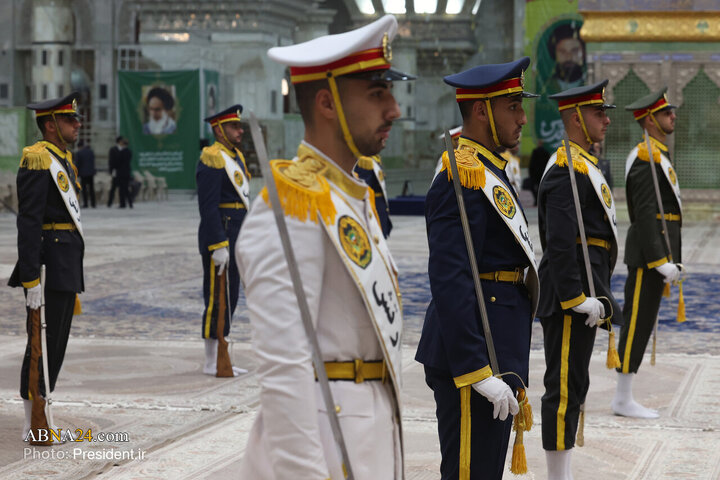 Photos: Iran President cabinet renews allegiance to Imam Khomeini