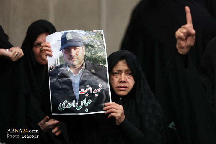 دیدار هزاران نفر از اقشار مختلف مردم با رهبر انقلاب