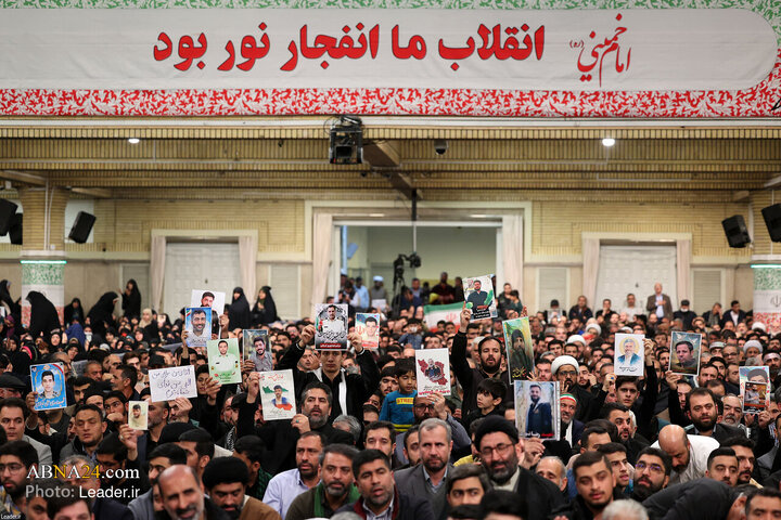 دیدار هزاران نفر از اقشار مختلف مردم با رهبر انقلاب