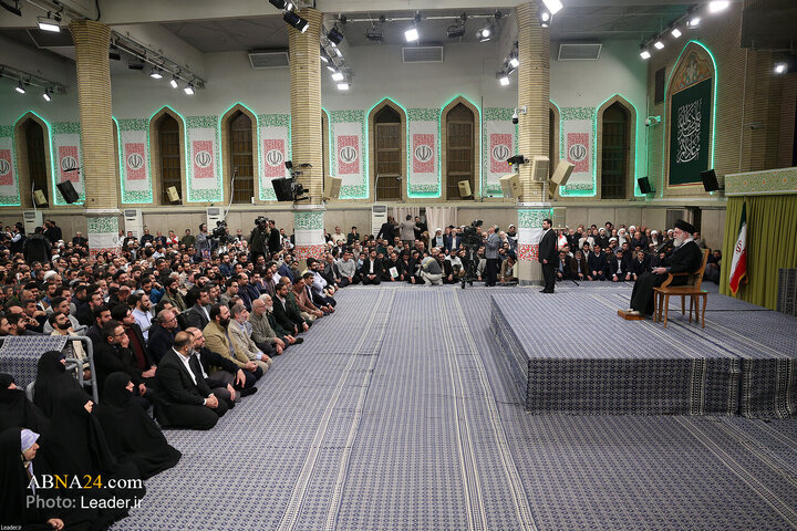 دیدار هزاران نفر از اقشار مختلف مردم با رهبر انقلاب
