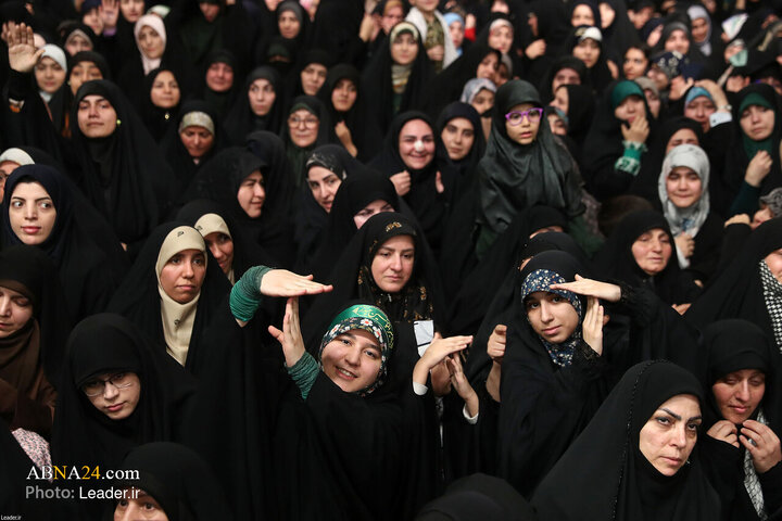 Foto / Halkın Çeşitli Kesimlerinden Binlerce Kişi İslam İnkılab Rehberiyle Buluştu