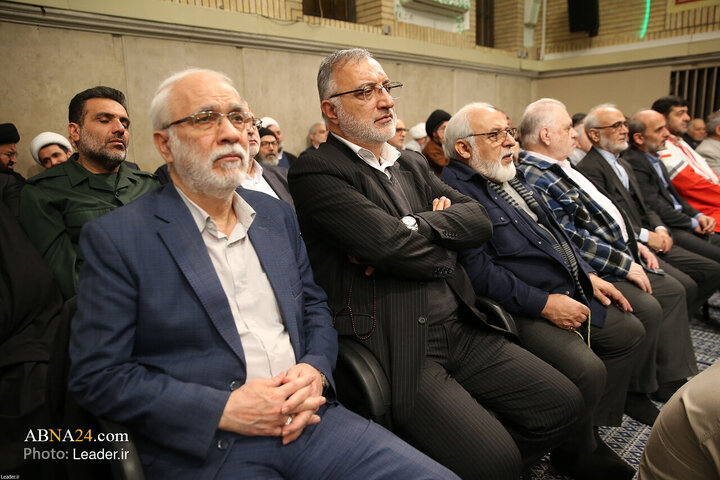 Foto / Halkın Çeşitli Kesimlerinden Binlerce Kişi İslam İnkılab Rehberiyle Buluştu