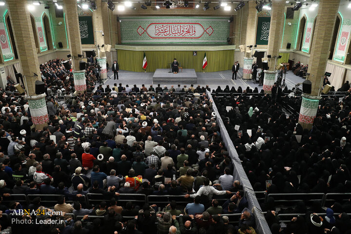 Foto / Halkın Çeşitli Kesimlerinden Binlerce Kişi İslam İnkılab Rehberiyle Buluştu