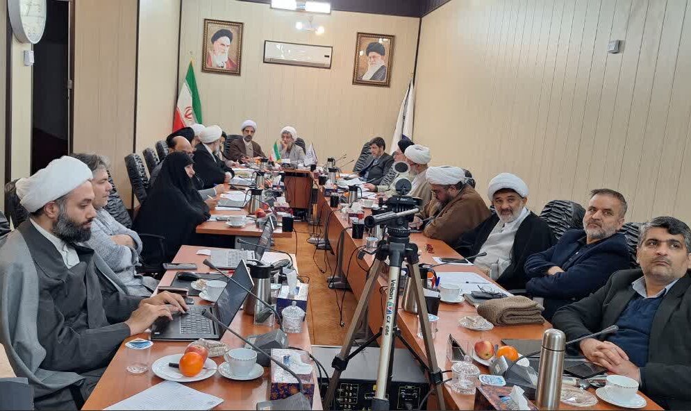 بررسی ابعاد فرهنگی‌ـ‌اجتماعی وقایع روز در یکصد و نود و ششمین کمیسیون شورای تخصصی حوزوی