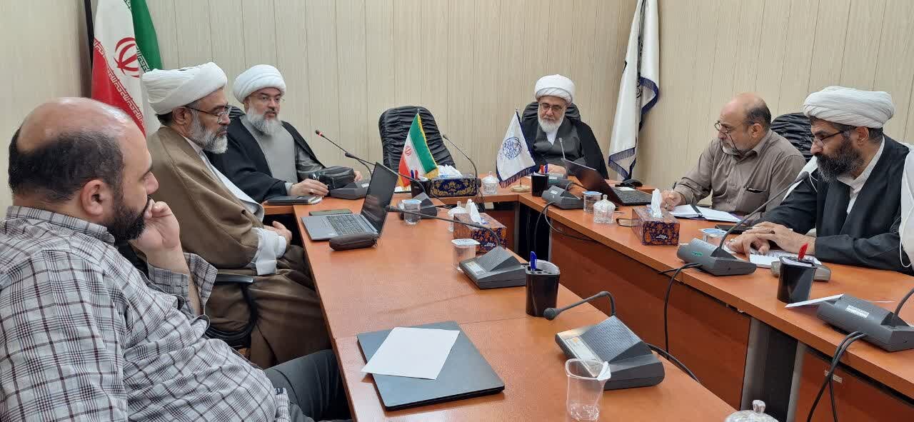 بررسی ابعاد فرهنگی‌ـ‌اجتماعی وقایع روز در یکصد و نود و ششمین کمیسیون شورای تخصصی حوزوی