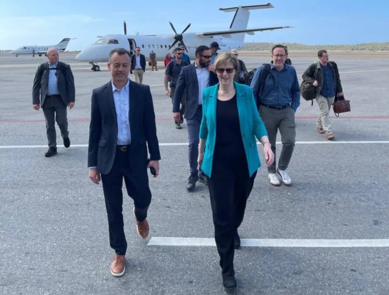 Funcionaria estadounidense llega a Venezuela para reabrir oficina diplomática y reanudar relaciones