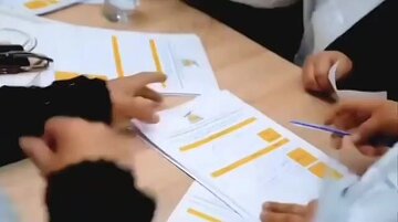 Vídeo | Fila de alistamento de mulheres iraquianas vestidas com sudários para se juntarem aos defensores do Irã