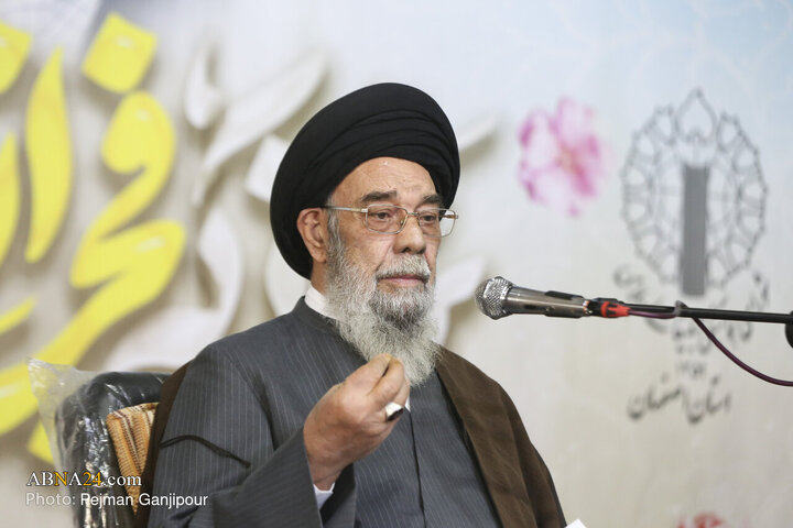 Photos: Commemoration Ceremony of Bahman 12 held in Isfahan