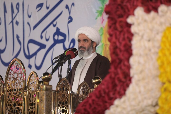 تقرير مصور/ إيقاد (1192) شمعة تحت شعار "المهدي وعد غير مكذوب" بمناسبة ولادة الإمام (عج) في كربلاء