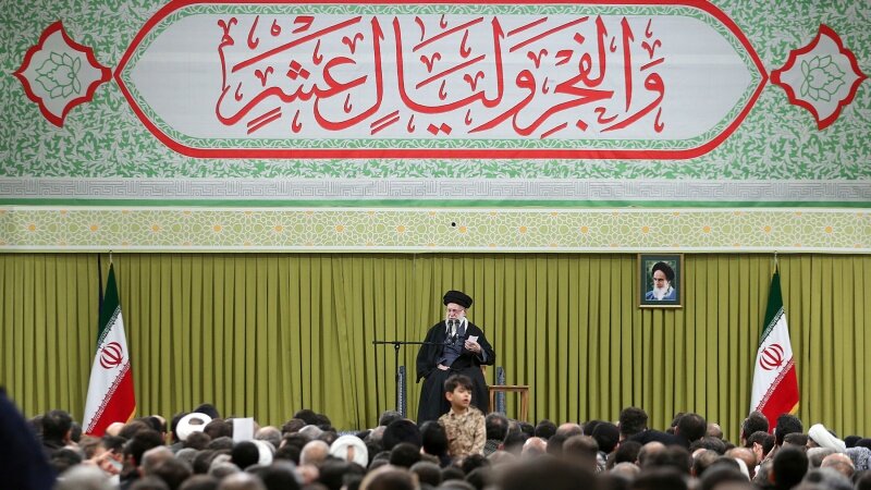 Rehberê giranqedr ê Şoreşa Îslamî: Heke şerekî dest pê bikin, vê carê wê bibe şerê herêmî be