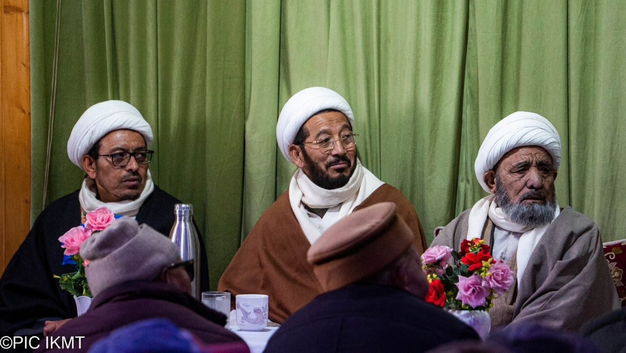 تصویری رپورٹ | کرگل میں امام خمینی میموریل ٹرسٹ کی جانب سے عشرہ فجر کی تقریبات کا آغاز