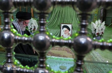 Ruhaniyên(Mamosten) Azerbaycanê: Em li aliyê Rêberê manewî û siyasî xwe, Ayetullah Xameneyî, radiwestin