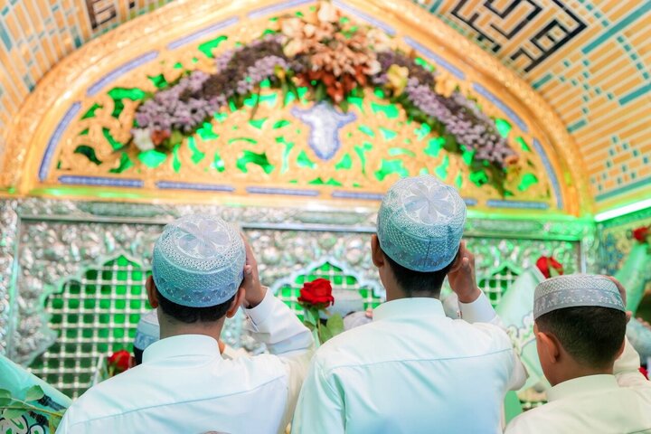 تقرير مصور/ أطفال نور الهادي يحتفلون بذكرى مولد الإمام المهدي في حرم الإمامين العسكريين