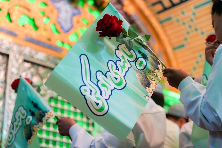 تقرير مصور/ أطفال نور الهادي يحتفلون بذكرى مولد الإمام المهدي في حرم الإمامين العسكريين