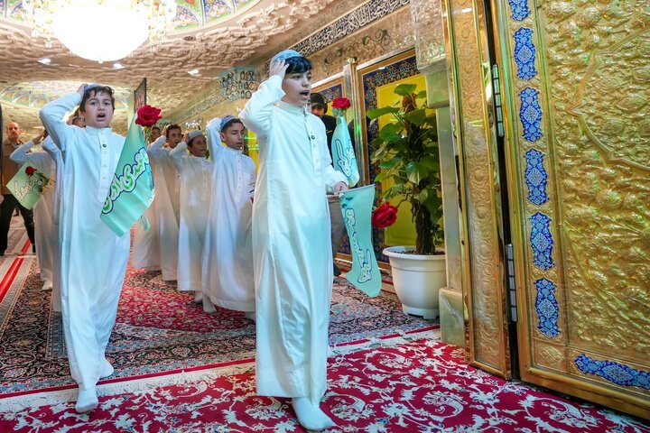 تقرير مصور/ أطفال نور الهادي يحتفلون بذكرى مولد الإمام المهدي في حرم الإمامين العسكريين