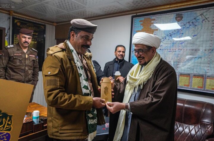 تقرير مصور/ العتبة العلوية توجه قافلة رابطة الدعم اللوجستي إلى الحدود العراقية - السورية