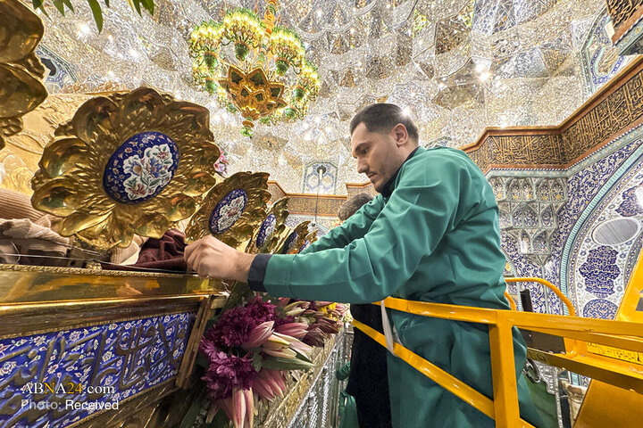 گل‌آرایی حرم حضرت معصومه(س) در آستانۀ ماه شعبان