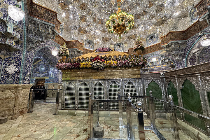 Photos: Hazrat Masoumeh shrine adorned with flowers on eve of Mid‑Sha’ban