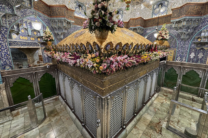 Photos: Hazrat Masoumeh shrine adorned with flowers on eve of Mid‑Sha’ban