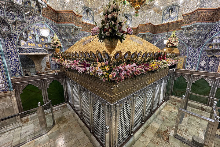 Photos: Hazrat Masoumeh shrine adorned with flowers on eve of Mid‑Sha’ban