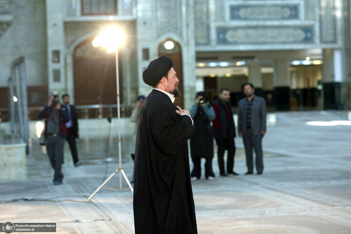 تقرير مصور/ نواب مجلس الشورى الاسلامي يجدّدون العهد بمبادئ الثورة الاسلامية