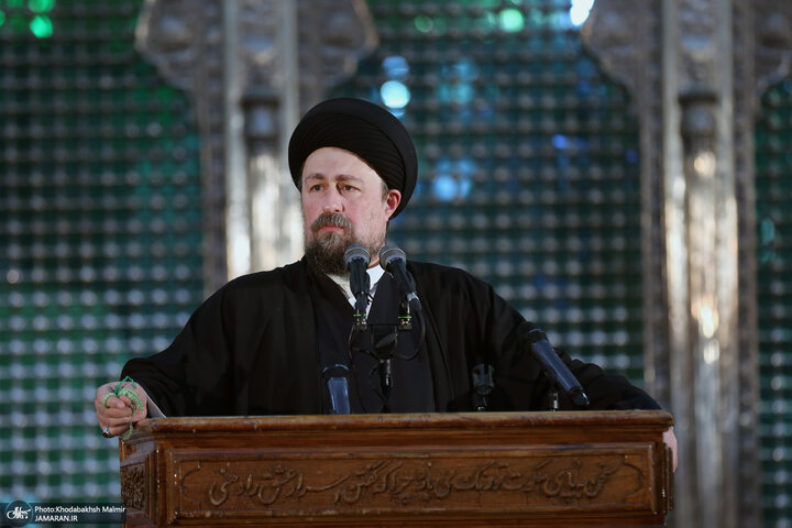 تقرير مصور/ نواب مجلس الشورى الاسلامي يجدّدون العهد بمبادئ الثورة الاسلامية